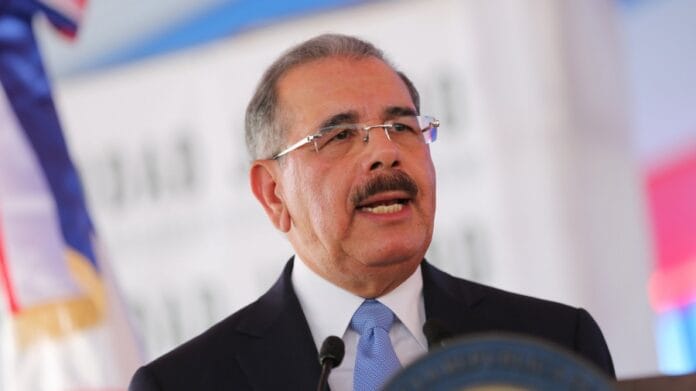 Danilo Medina primer gobierno 2012–2016: el gobierno del gasto fácil, la deuda creciente y la institucionalidad debilitada