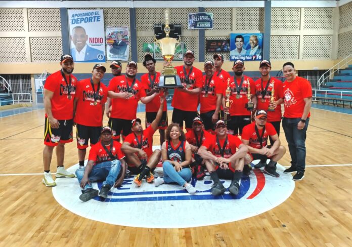 Los Facultativos se coronan campeones del V Torneo Maxi Baloncesto Javier Mateo 2026